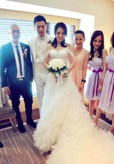 中国设计师兰玉的婚纱有名吗？有哪些女明星穿过？