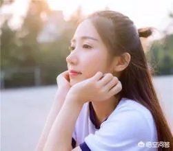 你有没有一个人，分开并不是不爱，后面一直不联系，却隐藏在心中？