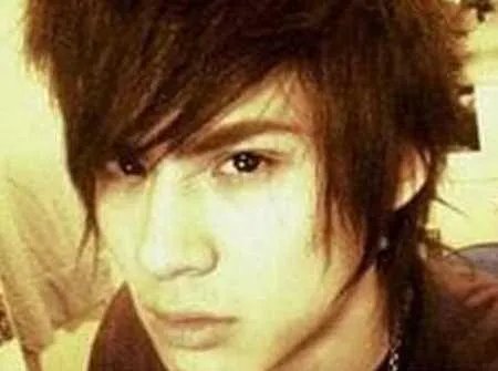 《英雄联盟》的主播小智到底长什么样子？有没有真实的照片？