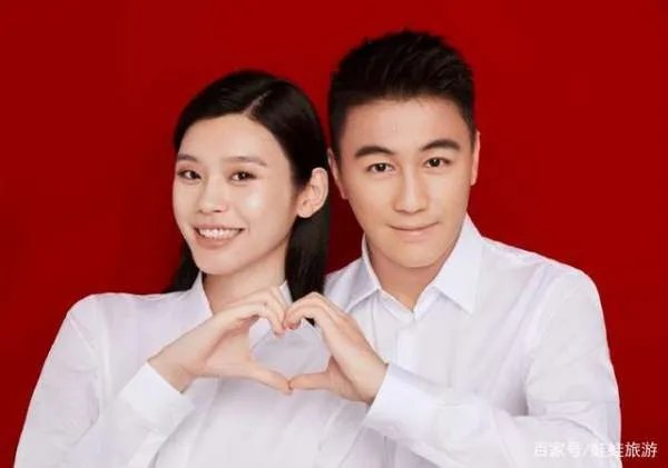 赌王儿子隐居海外30年，何猷君生母是梁安琪，为何由何超琼抚养？