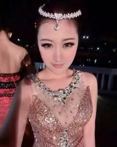 再也不敢相信朋友圈的美女了！