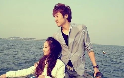 张木易miki微博示爱  忘年恋受网友非议