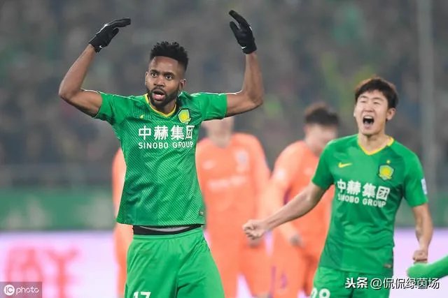 争议点球，国安2-0击败华夏，如何从专业的角度分析这场比赛？如何使用VAR技术？