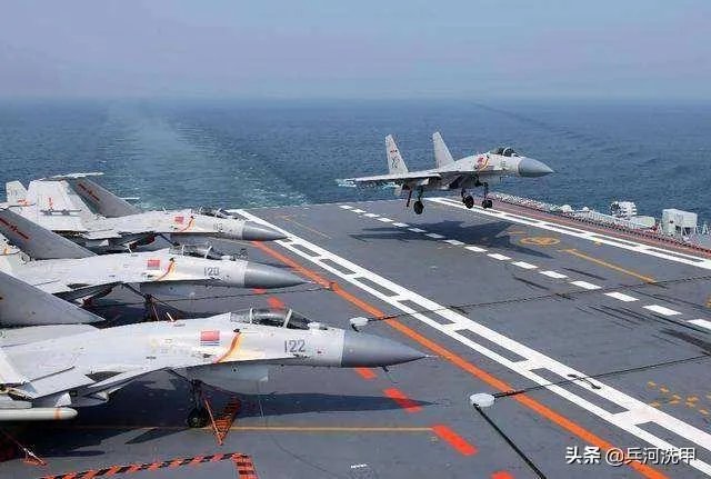 舰载机在航母上起飞的方向