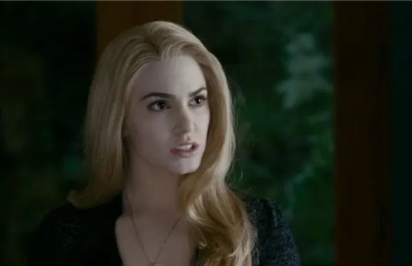 罗莎莉·黑尔的早年经历是什么？