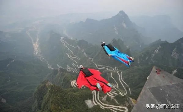 女大学生在张家界翼装飞行失踪,定位和手机都没带,生还的可能性大吗?