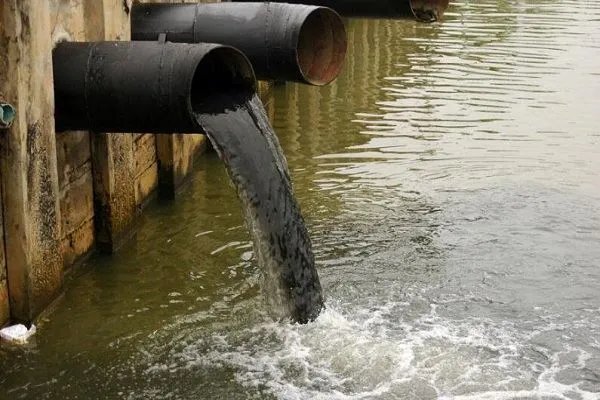 矿井停产20年溪水仍是黄褐色，有什么办法可以改善吗？