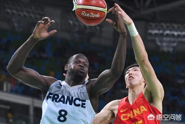 周琦每次出场,美国球迷都会欢呼,这是为什么?