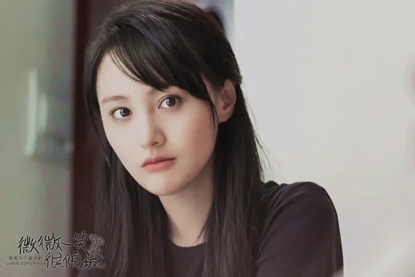 郑爽发长文回应卖节目道具,她的解释可以接受吗?