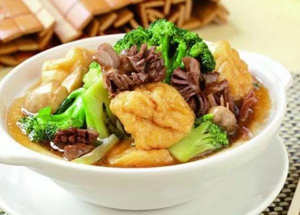 梅州特色小吃是什么？