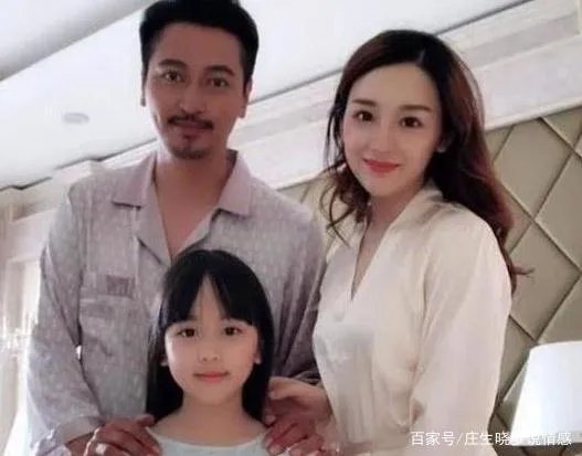 非诚勿扰：男嘉宾牵手最美单亲妈妈，看到女儿后反悔，现在母女过得怎样？