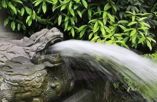 北京暴雨故宫再现九龙吐水，九龙吐水的含义是什么？