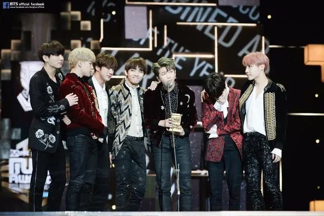 怎样看待防弹少年团获得26届首尔歌谣大赏最佳MV &舞蹈赏？