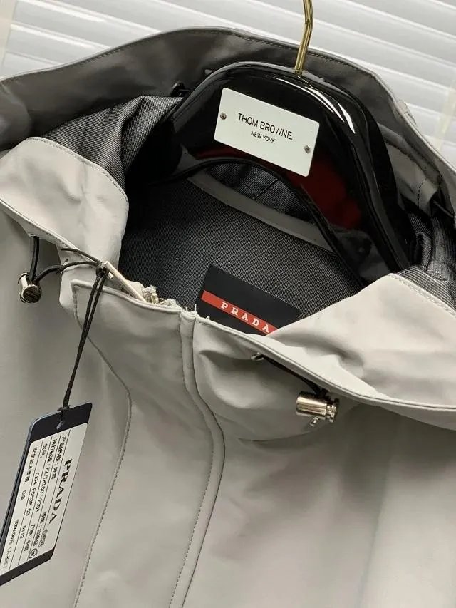 普拉达的服装风格是什么？