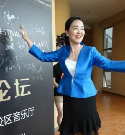 央视主播孙小梅老公是谁 众说纷纭传闻不断