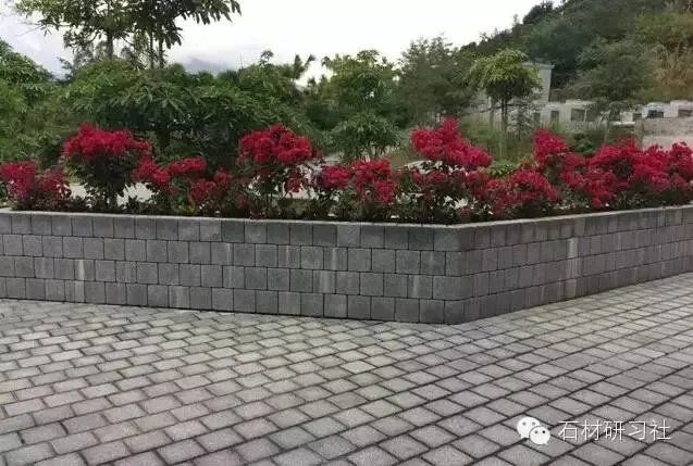 G654芝麻黑石材装饰应用案例