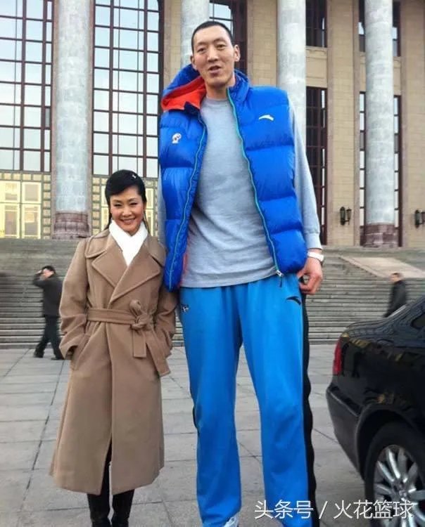 孙明明和姚明哪个高