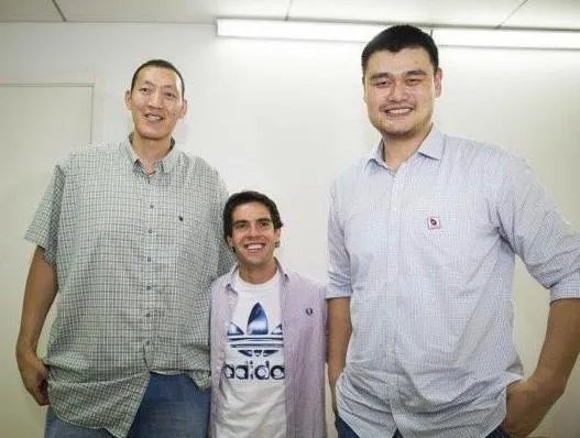 孙明明和姚明哪个高