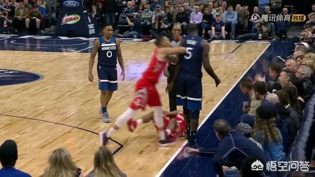 保罗被凶狠推搡，格林为兄弟出头遭驱逐，你如何评价？