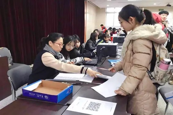 本科第一批次录取时间是什么时候？