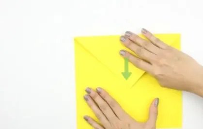 “开学第一课”中的歼15纸飞机怎么折