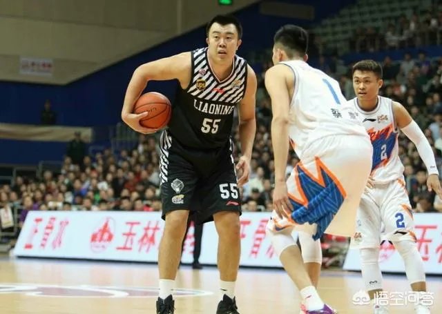 韩德君手掌骨折，出战成疑，辽宁队能不能拿下北京队？