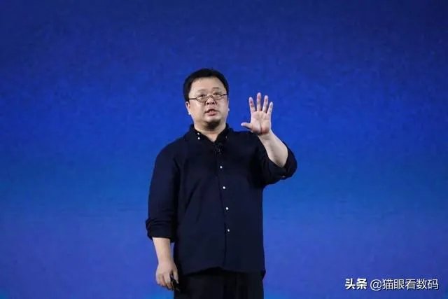 罗永浩做电商直播，有哪些优势和劣势？