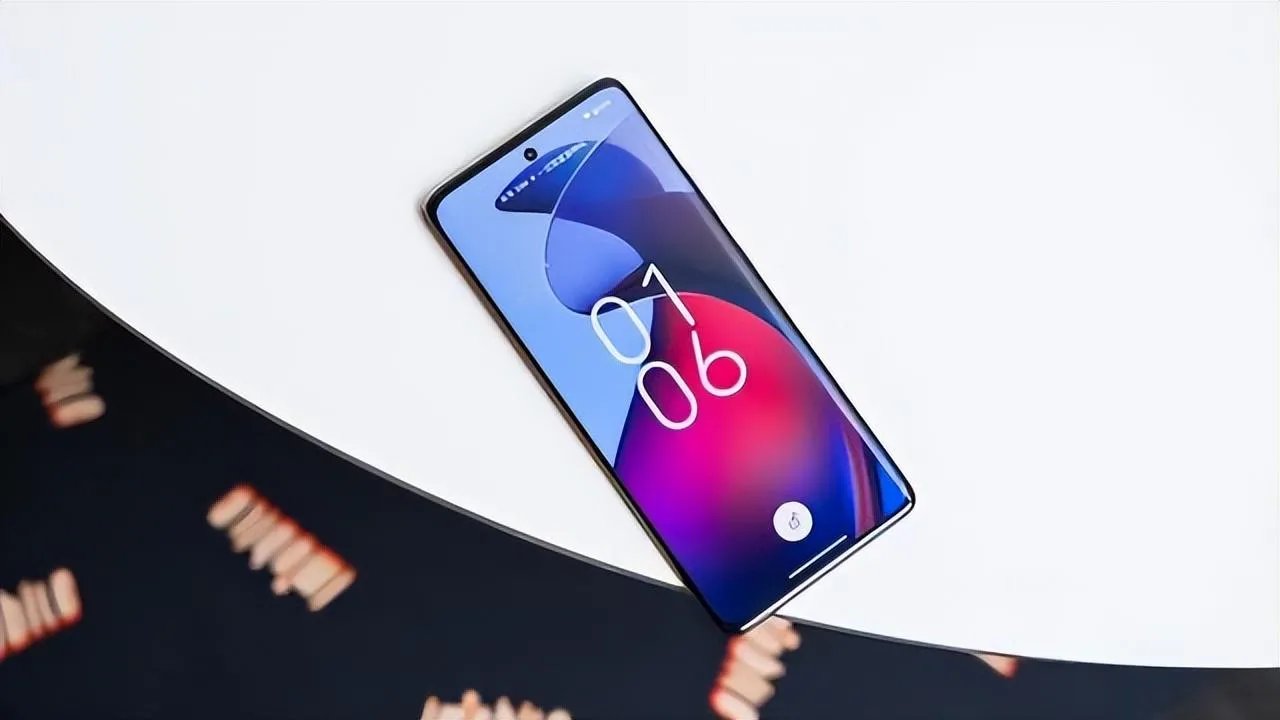 曲面屏手机性价比高值得入手（曲面屏手机这四款售价亲民）