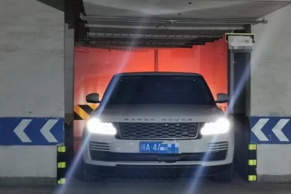 标准车位需要“神停车”，这给小区业主带来了什么麻烦？