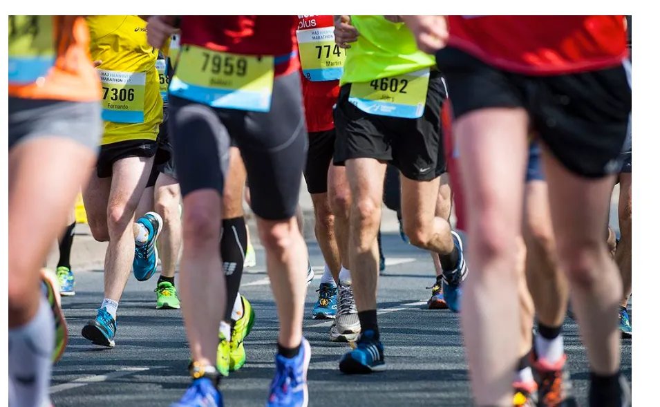 为何替孙女跑马拉松？