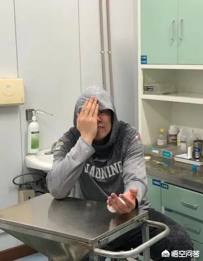 韩德君手掌骨折，出战成疑，辽宁队能不能拿下北京队？