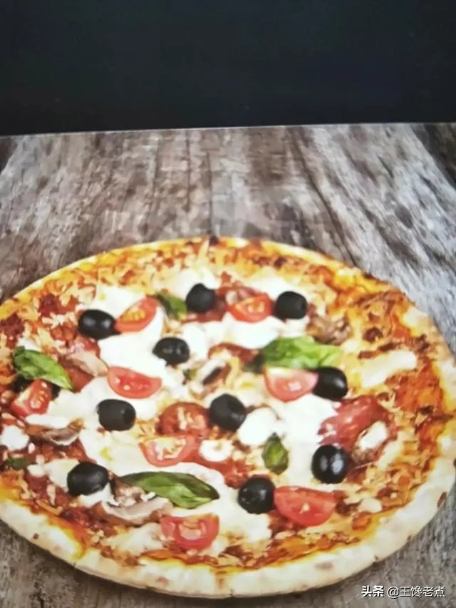 至尊披萨和尊宝比萨哪个好吃?为什么?