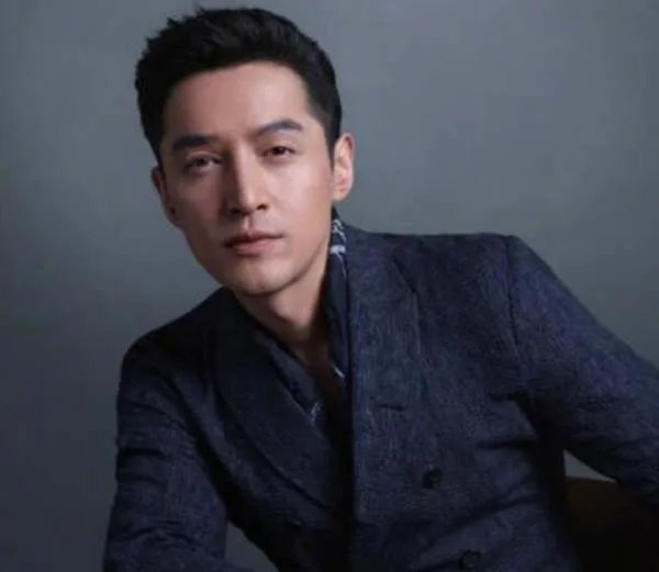 刘德华拍《拆弹专家2》穿假肢可见敬业，你还知道哪些敬业的明星？