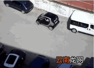 奔驰小精灵smart报价 奔驰精灵smart四门值得入手吗