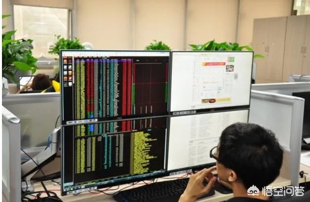 如果把房子卖了，50万元，专门炒股，能够一家三口开支吗？