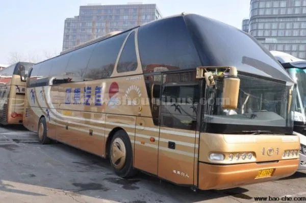 北京旅游大巴包车一天多少钱