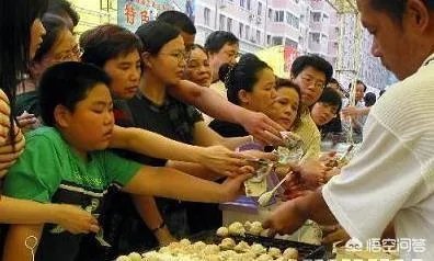 想做小吃生意,是加盟好还是去小吃培训机构学好呢?