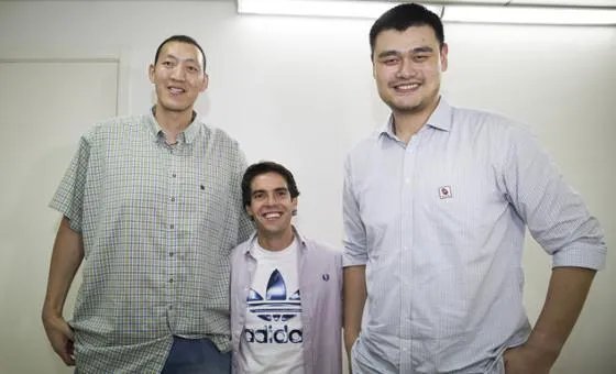 孙明明和姚明哪个高