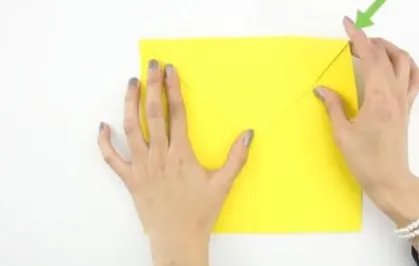 “开学第一课”中的歼15纸飞机怎么折