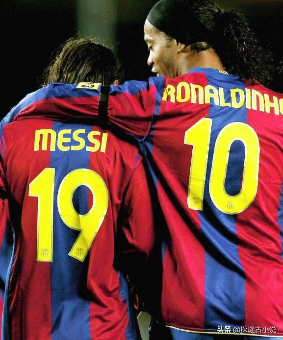 小罗连续4次踢中门柱弹回脚下的视频，你认为是真的吗？