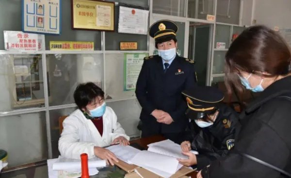 江苏盐城三人隐瞒行程被行拘，他们这种隐瞒行程的行为有什么安全隐患？