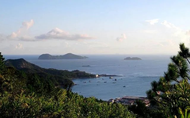 惠州惠东港口镇好不好玩，听说有很多海鲜？