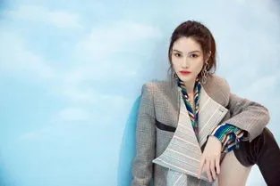 国际超模何穗和崔始源之间是怎么回事呢?他们是否有过恋情呢?