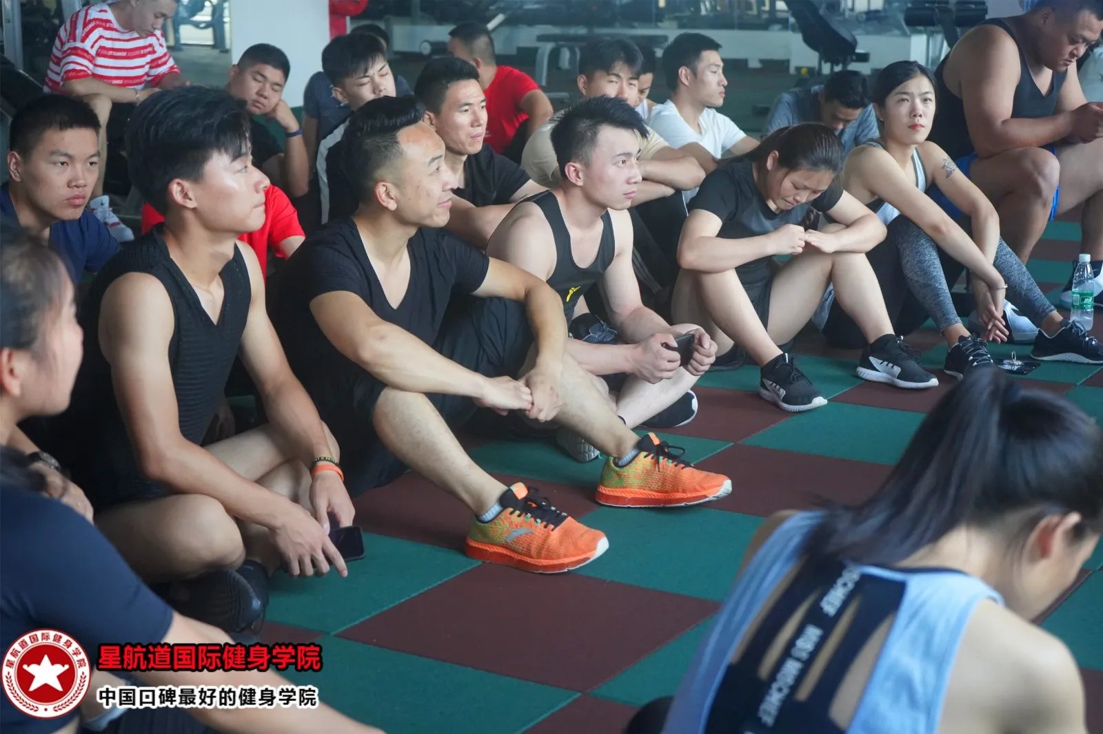 成为私人健身教练应该怎么去学？