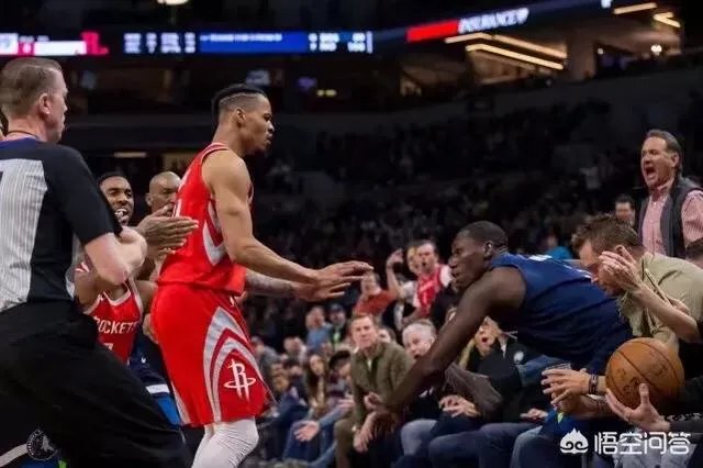 保罗被凶狠推搡，格林为兄弟出头遭驱逐，你如何评价？