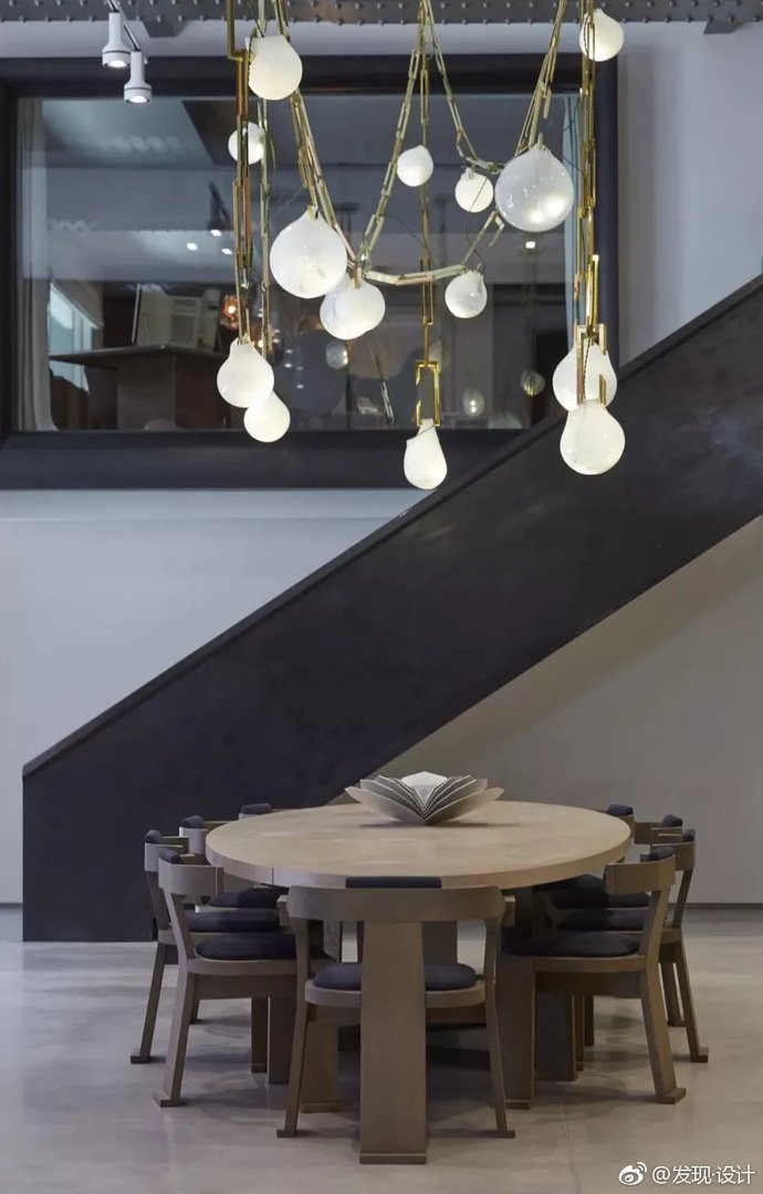 Fiona Barratt 师承Kelly Hoppen，优...