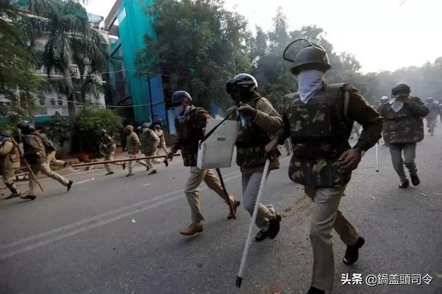 印度如此贫穷，为何军力却十分强大？