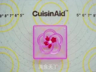 莲蓉花朵和果子