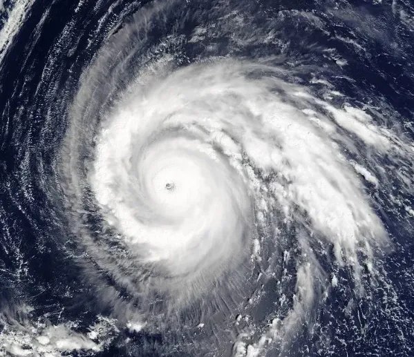 台风蔷薇持续北移，对民众出行是否造成了直接影响？