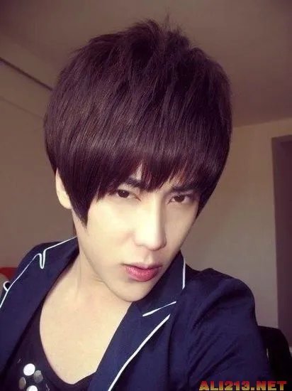 高校帅哥校草大搜罗 哪个是你的梦中情人呢？